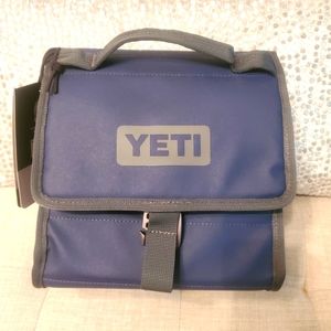 NWT Yeti Day Trip Lunch Bag